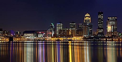 爆火益智解谜游戏《合成大西瓜》登陆手机平台